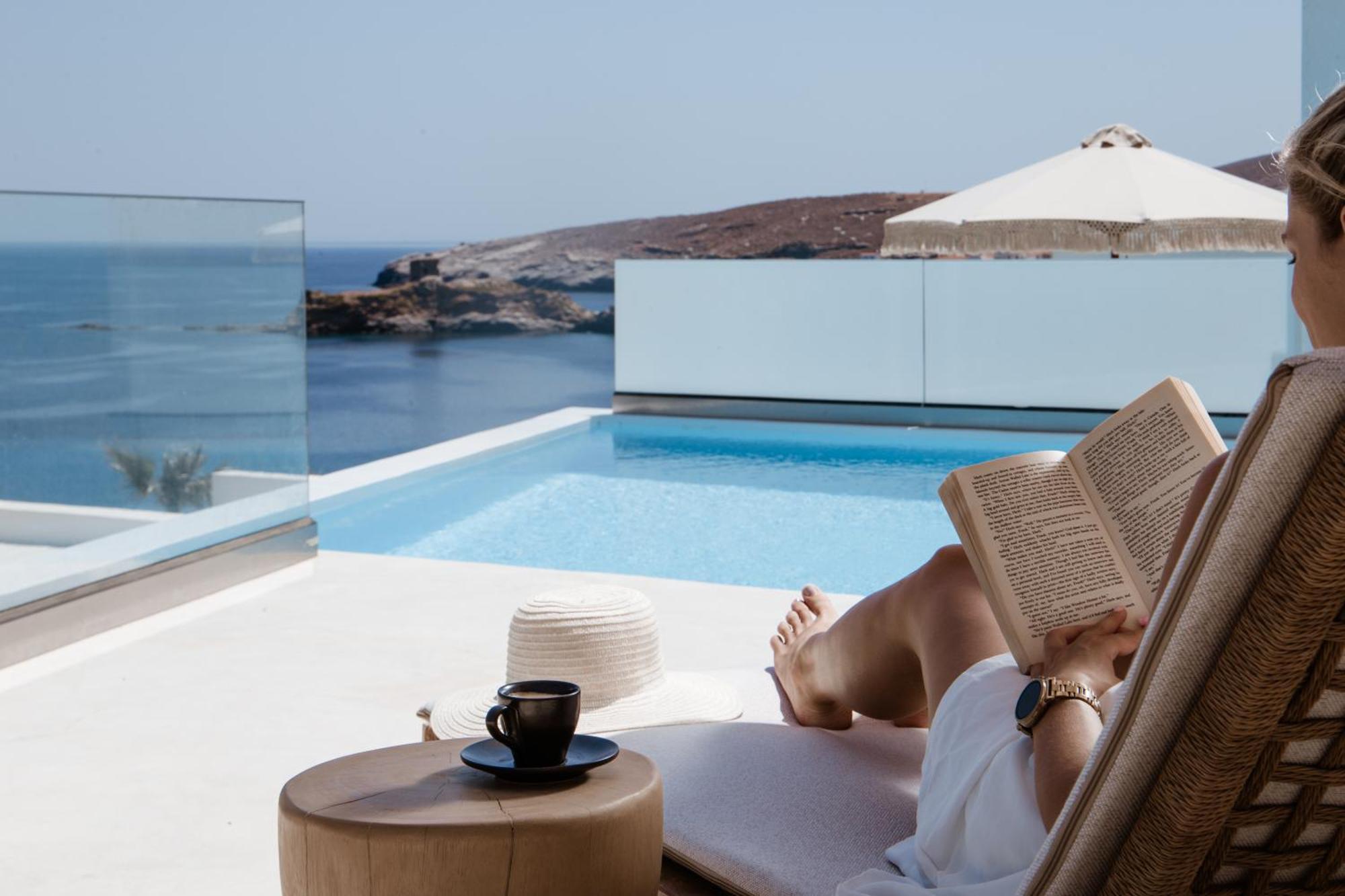 Golden Vista, Beachfront Suites By Explore Andros Екстер'єр фото