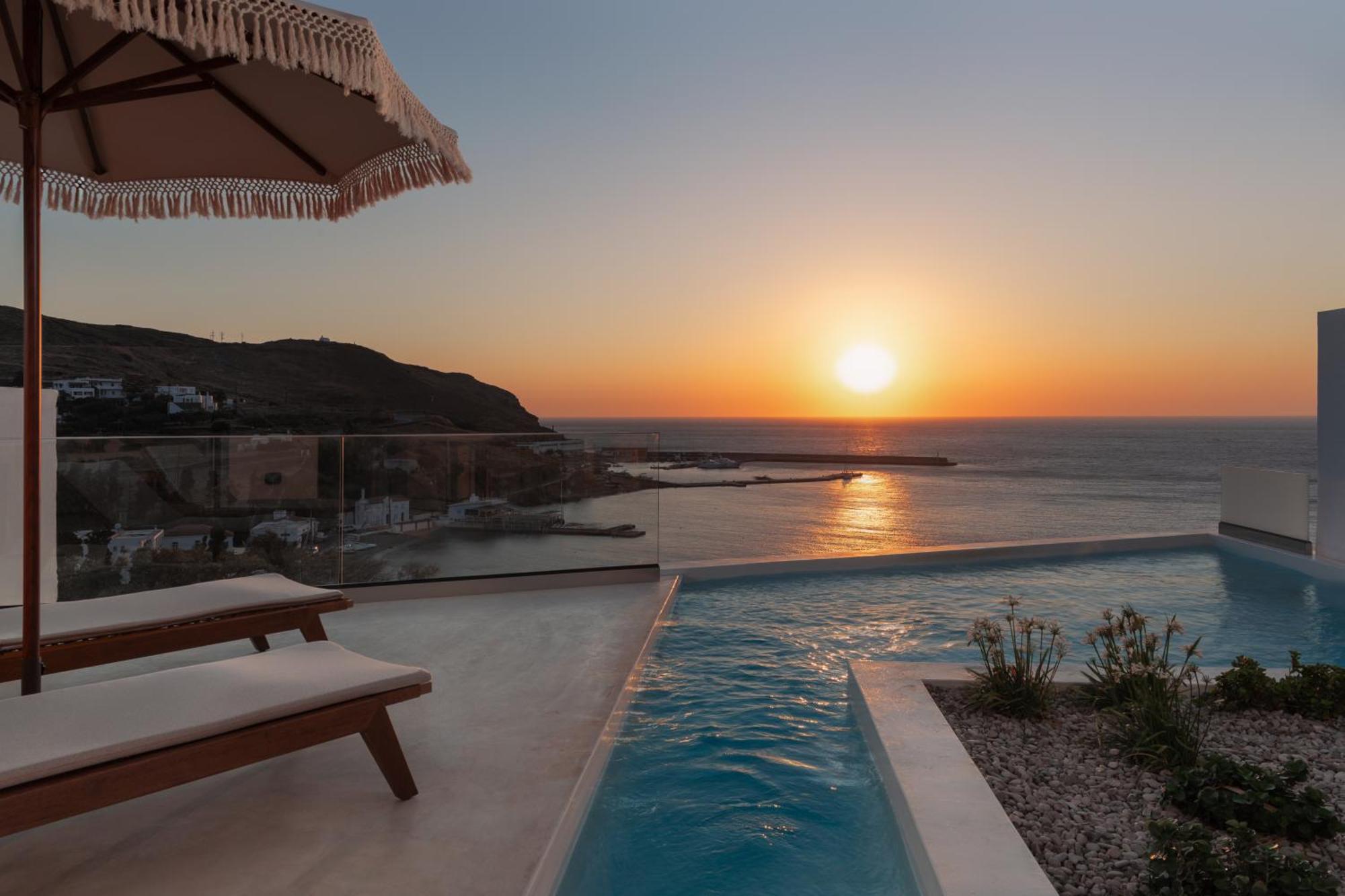 Golden Vista, Beachfront Suites By Explore Andros Екстер'єр фото