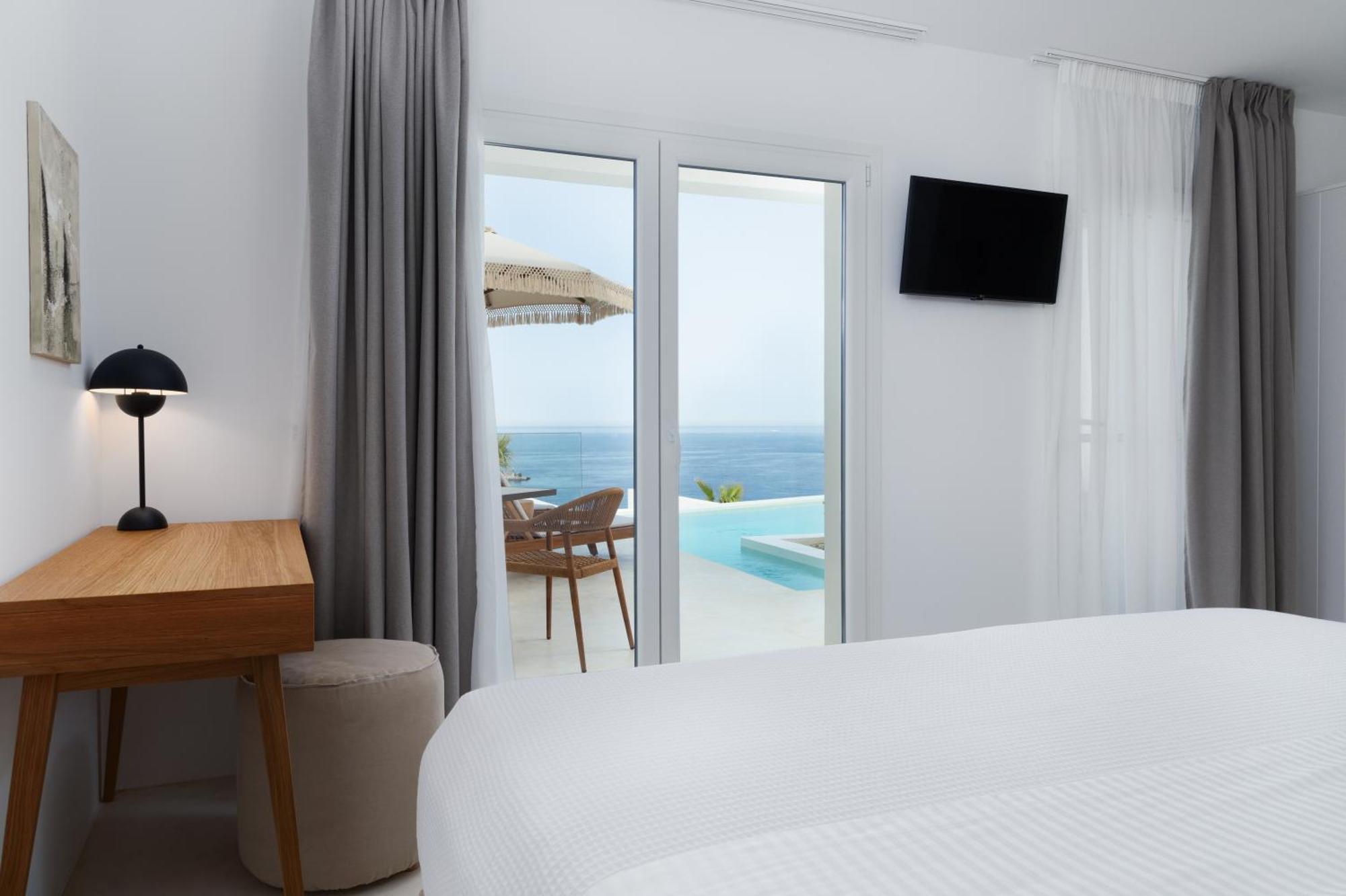 Golden Vista, Beachfront Suites By Explore Andros Екстер'єр фото